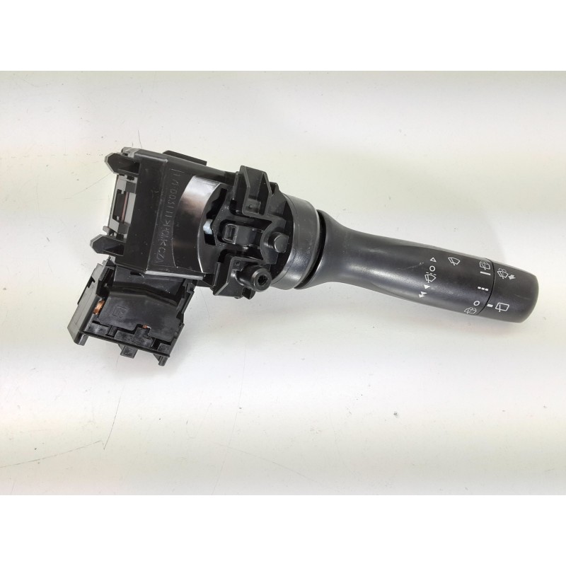 Recambio de mando limpia para toyota yaris active hybrid referencia OEM IAM 0D18017F904  