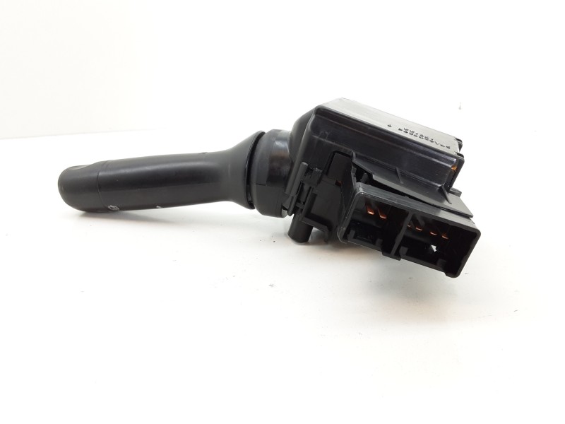 Recambio de mando limpia para toyota yaris active hybrid referencia OEM IAM 0D18017F904  