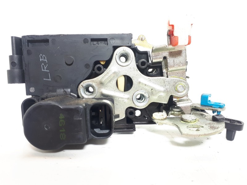 Recambio de cerradura puerta trasera izquierda para ssangyong rexton w limited 4wd referencia OEM IAM    Recambio de cerradura puerta trasera izquierda para ssangyong rexton w limited 4wd referencia OEM IAM