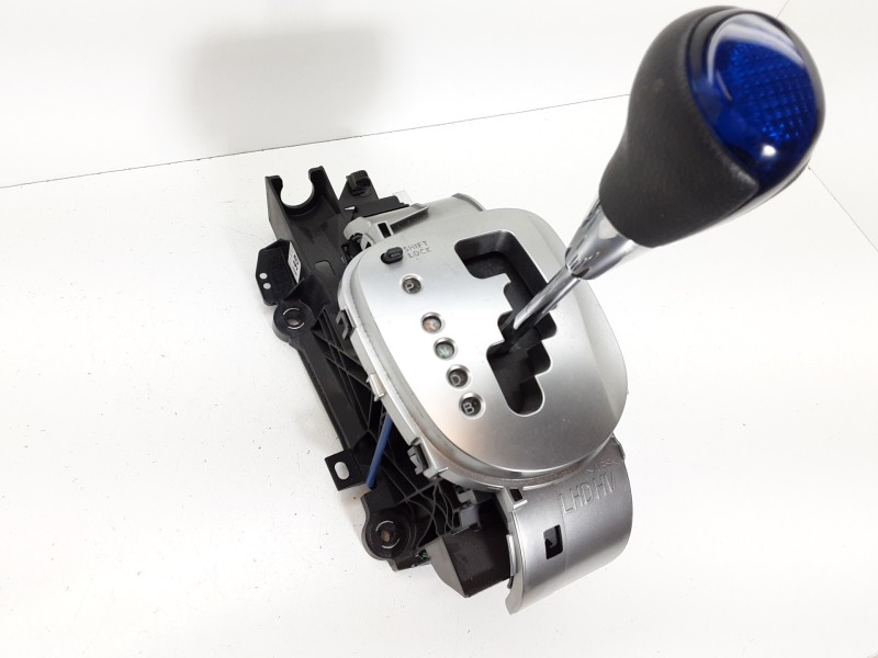 Recambio de palanca cambio para toyota yaris active hybrid referencia OEM IAM 52170LH  