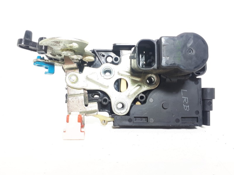 Recambio de cerradura puerta trasera izquierda para ssangyong rexton w limited 4wd referencia OEM IAM    Recambio de cerradura puerta trasera izquierda para ssangyong rexton w limited 4wd referencia OEM IAM