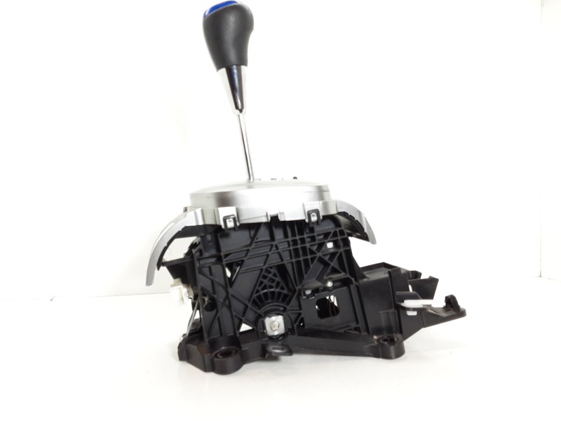 Recambio de palanca cambio para toyota yaris active hybrid referencia OEM IAM 52170LH  