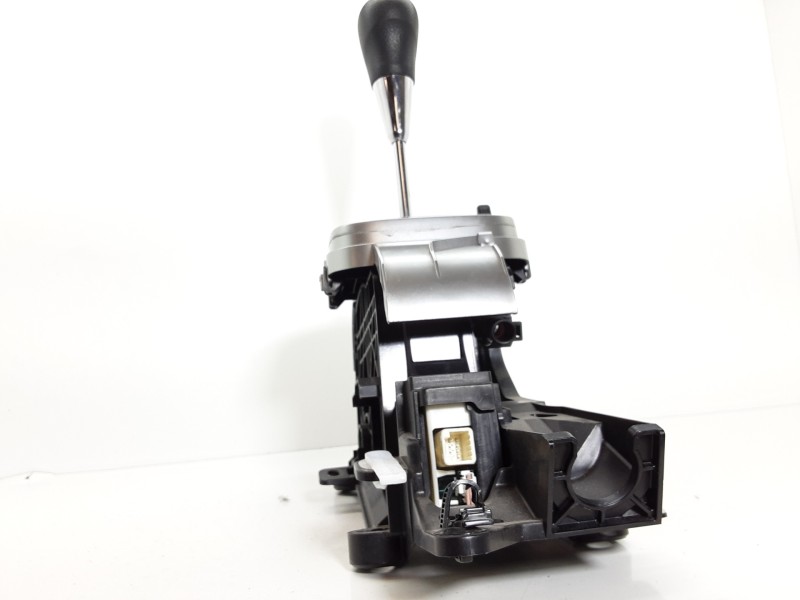 Recambio de palanca cambio para toyota yaris active hybrid referencia OEM IAM 52170LH  