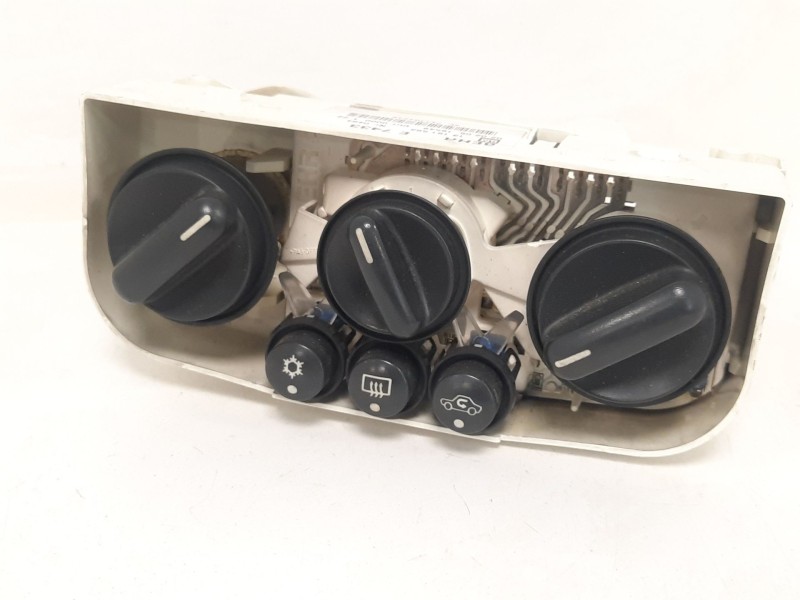 Recambio de mando calefaccion / aire acondicionado para opel meriva 1.7 16v cdti referencia OEM IAM 13191583 33731 