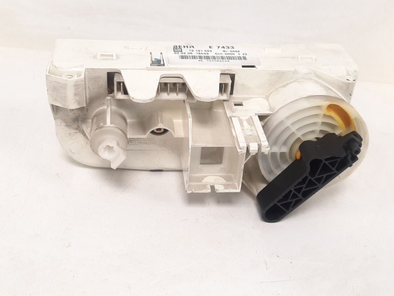 Recambio de mando calefaccion / aire acondicionado para opel meriva 1.7 16v cdti referencia OEM IAM 13191583 33731 