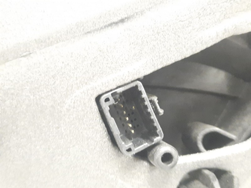 Recambio de retrovisor derecho para renault clio iii 1.6 16v referencia OEM IAM  31426 