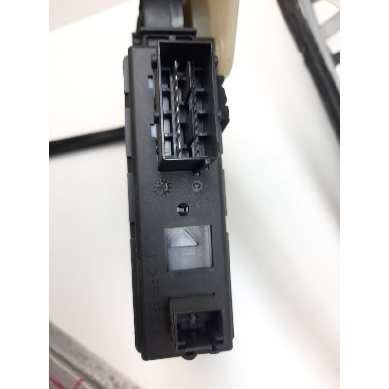 Recambio de elevalunas delantero izquierdo para citroën c4 picasso 1.6 16v hdi fap referencia OEM IAM 9682495880 400963D 