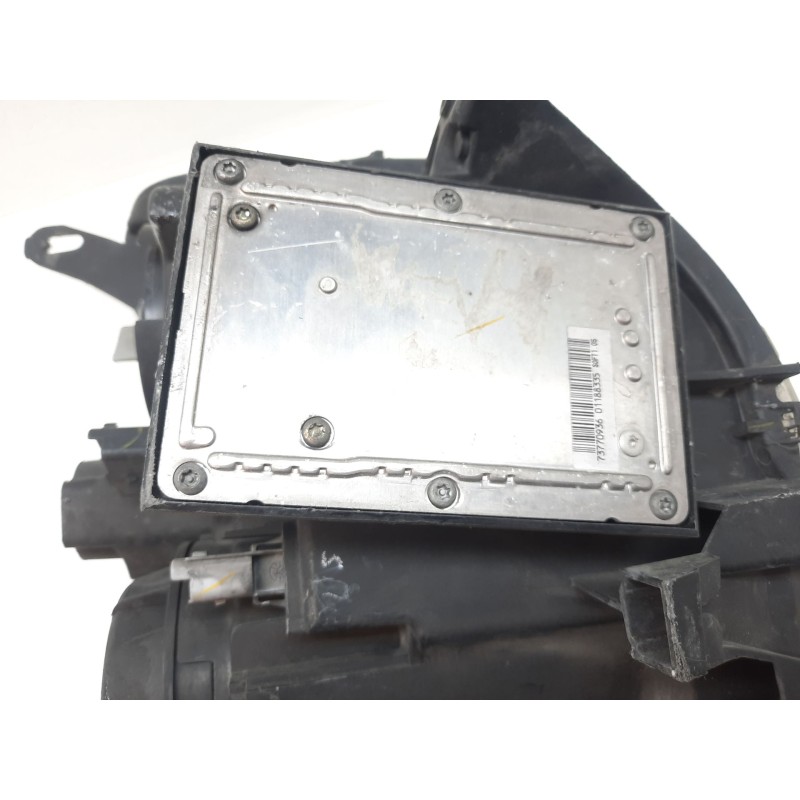 Recambio de faro derecho para citroën c5 berlina 2.0 16v cat (rfn / ew10j4) referencia OEM IAM 9639319880  