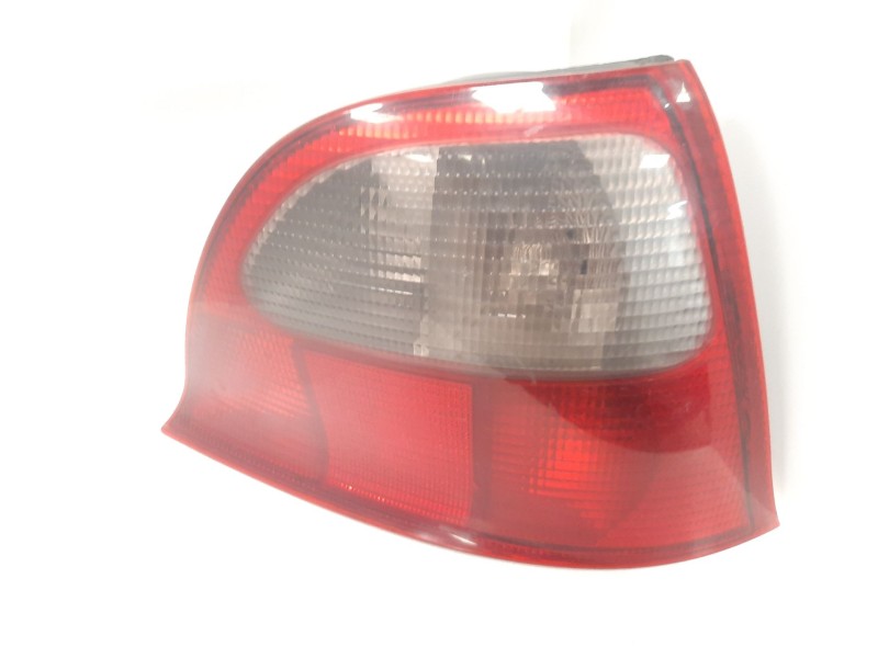 Recambio de piloto trasero derecho para mg serie 200 (rf) 2.0 turbodiesel referencia OEM IAM  10646 