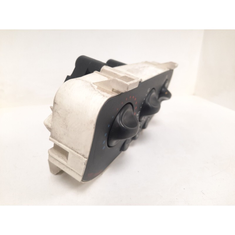Recambio de mando calefaccion / aire acondicionado para renault clio ii fase i (b/cbo) 1.9 diesel referencia OEM IAM  15579 