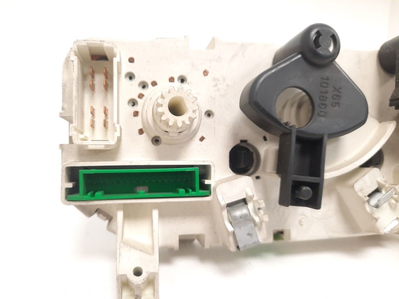 Recambio de mando calefaccion / aire acondicionado para renault clio ii fase i (b/cbo) 1.9 diesel referencia OEM IAM  15579 