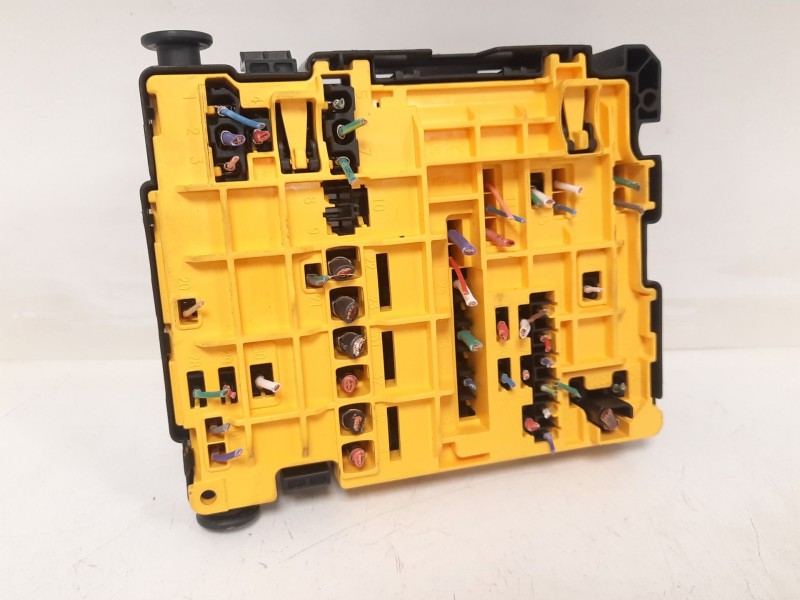 Recambio de caja reles / fusibles para opel mokka 1.5 (76) referencia OEM IAM  9804848580 