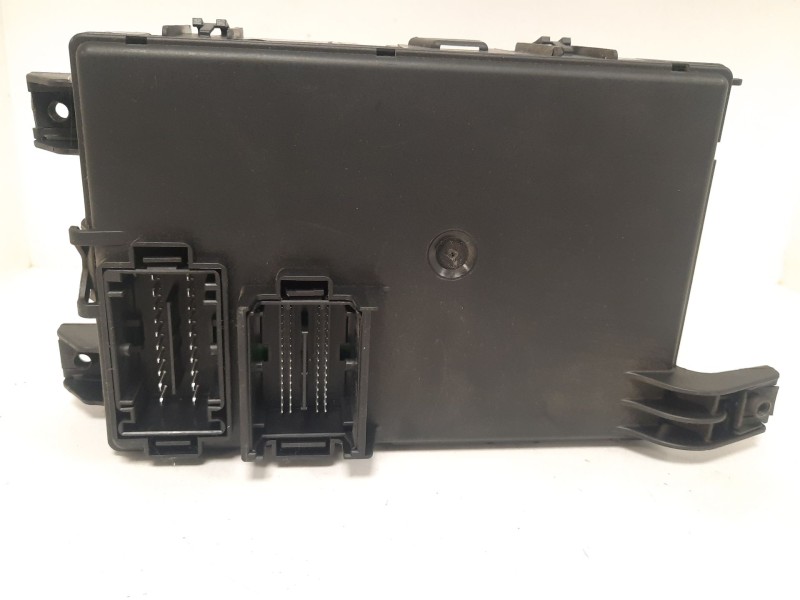 Recambio de caja reles / fusibles para opel corsa d (s07) 1.3 cdti (l08, l68) referencia OEM IAM 401154265 13424262 AM433RX3