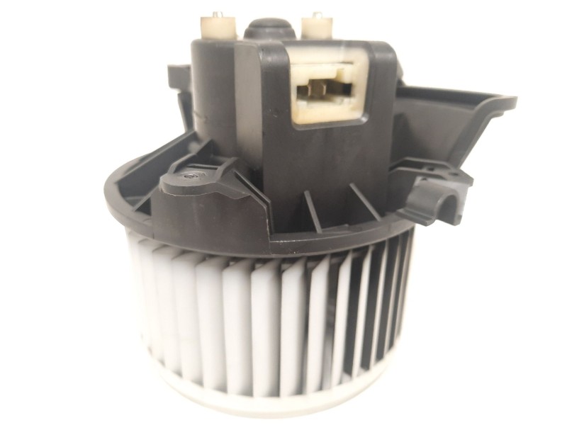 Recambio de motor calefaccion para opel corsa d (s07) 1.3 cdti (l08, l68) referencia OEM IAM  13335075 