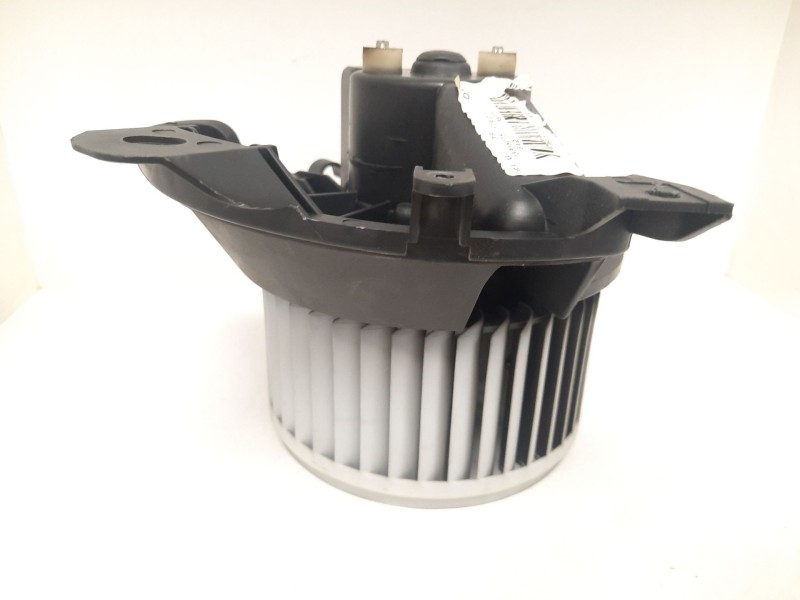 Recambio de motor calefaccion para opel corsa d (s07) 1.3 cdti (l08, l68) referencia OEM IAM  13335075 