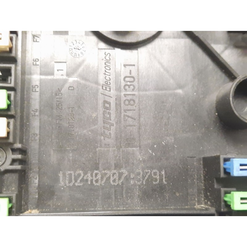 Recambio de caja reles / fusibles para seat toledo iii (5p2) 2.0 tdi 16v referencia OEM IAM 1K0937125A 017181281 