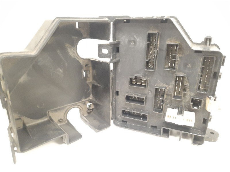 Recambio de caja reles / fusibles para hyundai santa fe (sm) 2.0 gls crdi referencia OEM IAM 9128826000  