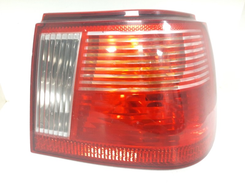 Recambio de piloto trasero derecho para seat ibiza (6k1) 1.9 sdi referencia OEM IAM  34389 