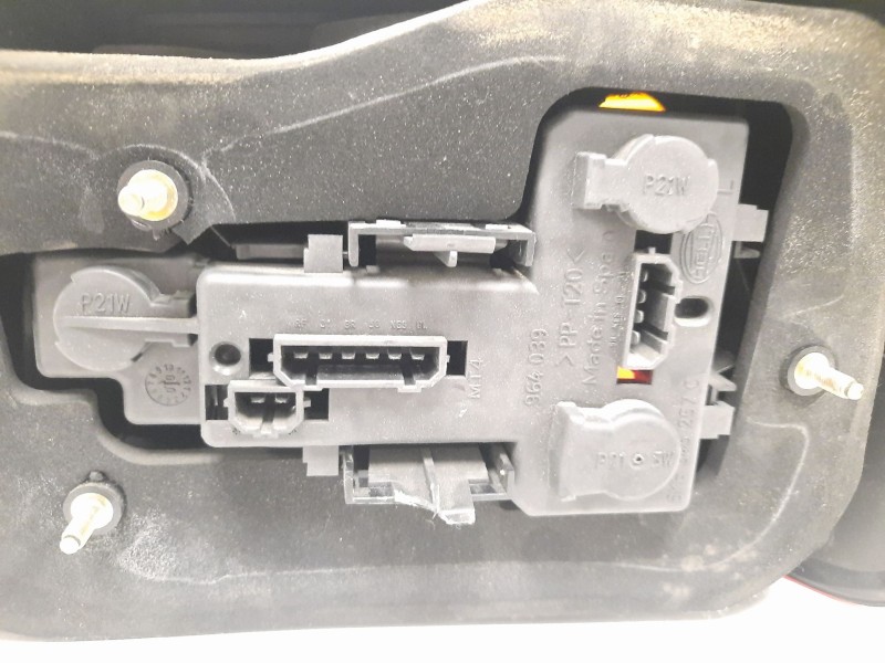 Recambio de piloto trasero izquierdo para seat ibiza (6k1) 1.9 sdi referencia OEM IAM  34390 