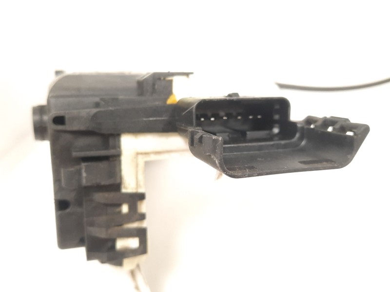 Recambio de cerradura puerta delantera izquierda para peugeot 5008 premium referencia OEM IAM PSA732291 ARMA04100 3301A1926J5