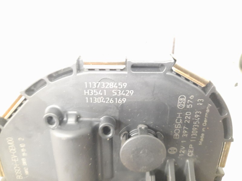 Recambio de motor limpia delantero para peugeot 5008 premium referencia OEM IAM 1397220576 1137328459 1130426169