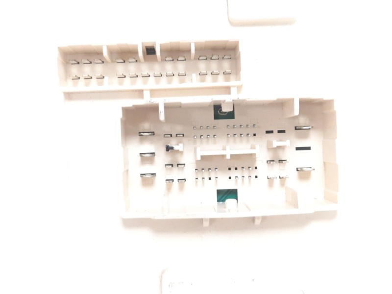 Recambio de caja reles / fusibles para kia sportage iii (sl) 1.7 crdi referencia OEM IAM 919503W033 3W0331412110224221 