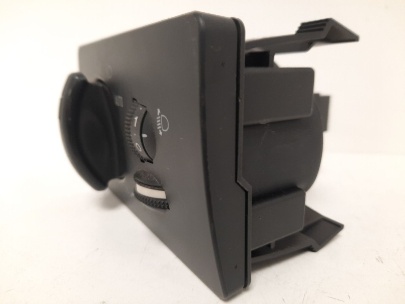 Recambio de mando luces para ford focus berlina (cap) 1.6 tdci cat referencia OEM IAM  30850 