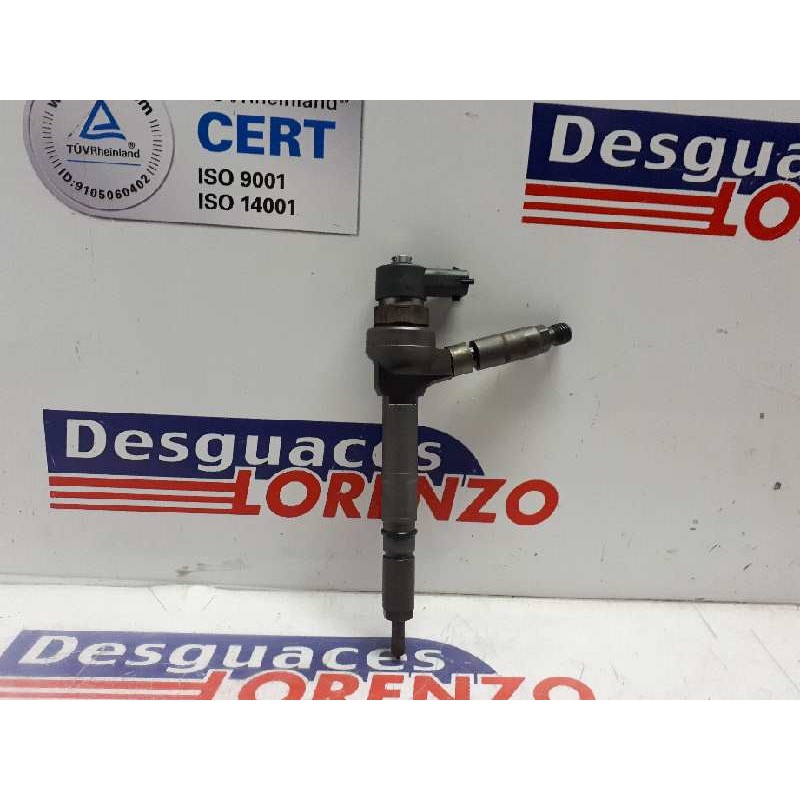 Recambio de inyector para opel astra h berlina elegance referencia OEM IAM 13118143 0445110174 