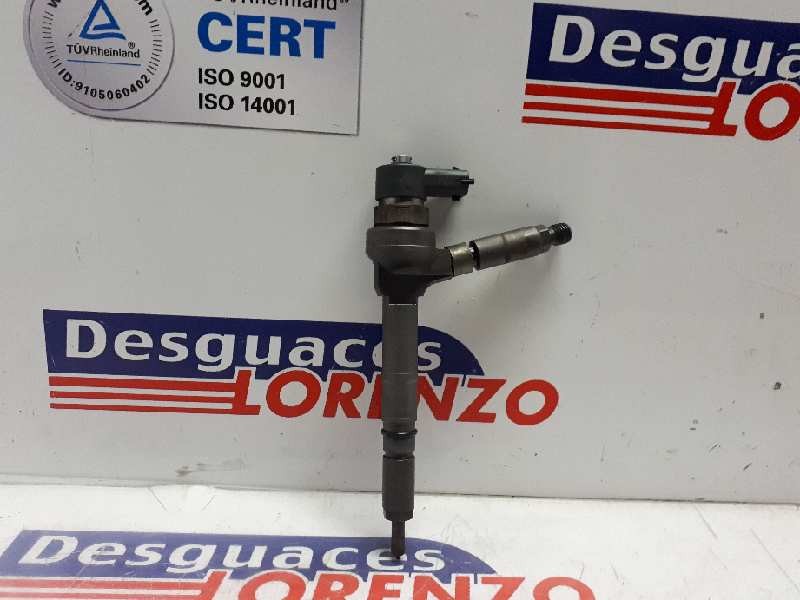 Recambio de inyector para opel astra h berlina elegance referencia OEM IAM 13118143 0445110174 