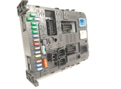 Recambio de caja reles / fusibles para peugeot 5008 premium referencia OEM IAM 281196595 281164872  2