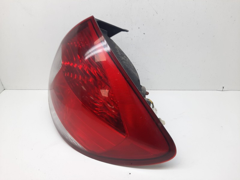 Recambio de piloto trasero derecho para kia rio 1.3 cat referencia OEM IAM  29066 