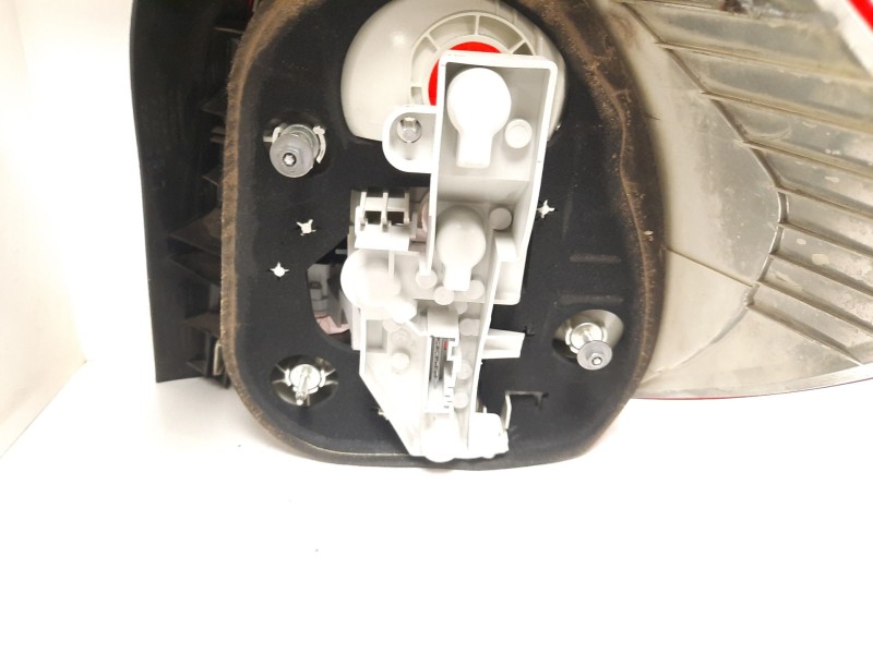 Recambio de piloto trasero izquierdo para bmw 1 (e87) 118 d referencia OEM IAM   