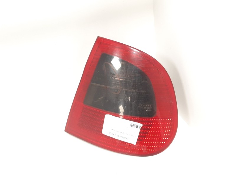 Recambio de piloto trasero derecho para seat cordoba berlina (6k2) referencia OEM IAM  8262 