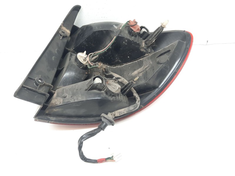 Recambio de piloto trasero izquierdo para kia rio 1.3 cat referencia OEM IAM  29067 