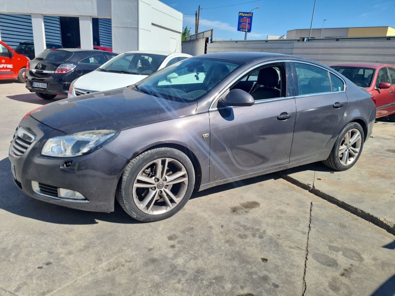 opel insignia a sedán (g09) del año 2010