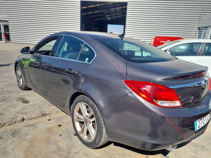 opel insignia a sedán (g09) del año 2010