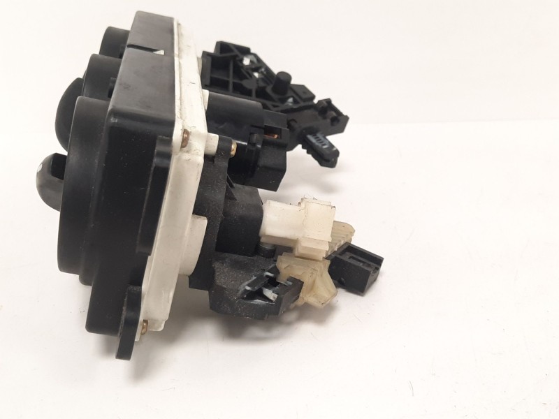 Recambio de mando calefaccion / aire acondicionado para kia rio 1.3 cat referencia OEM IAM  29068 