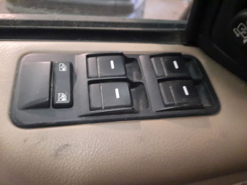 Recambio de mando elevalunas delantero izquierdo para land rover range rover sport i (l320) 2.7 d 4x4 referencia OEM IAM   