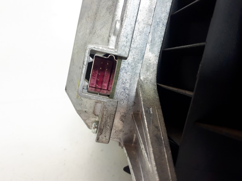 Recambio de pantalla multifuncion para bmw x5 (e70) 3.0d referencia OEM IAM 4887424071561207 914664901 