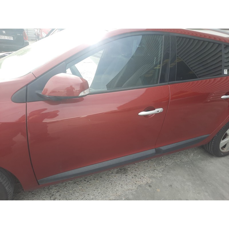 Recambio de puerta delantera derecha para renault megane iii grandtour (kz0/1) 1.9 dci (kz0j, kz0n, kz1s) referencia OEM IAM   