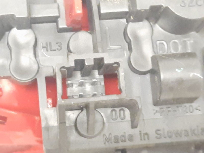 Recambio de piloto trasero izquierdo interior para audi a4 ber. (b8) básico referencia OEM IAM   