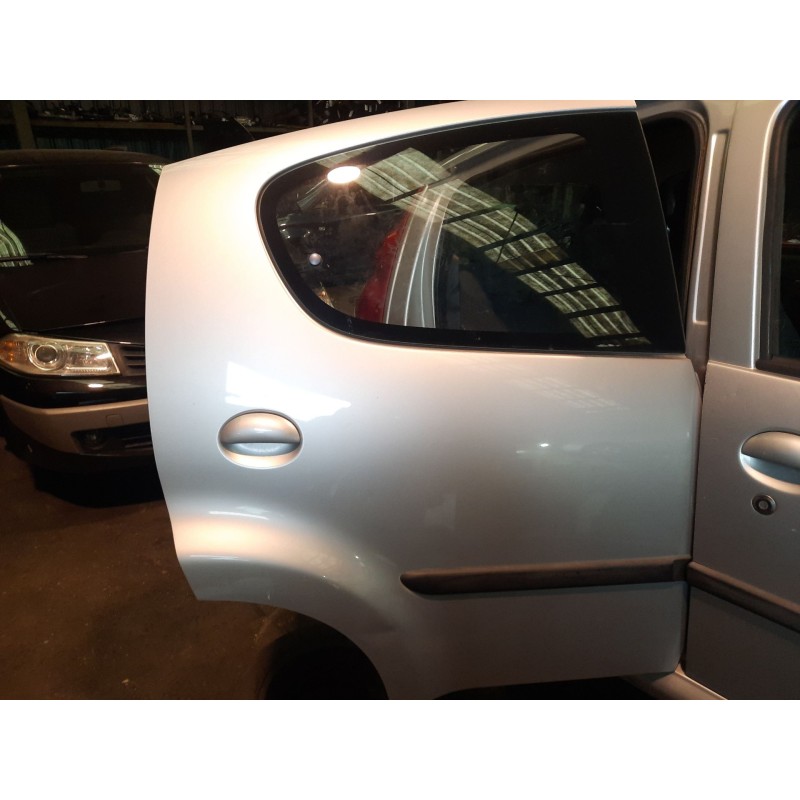 Recambio de puerta trasera derecha para peugeot 107 (pm_, pn_) 1.0 referencia OEM IAM   