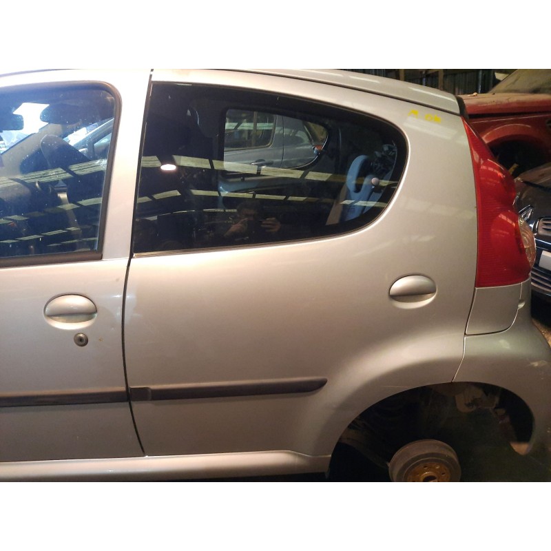 Recambio de puerta trasera izquierda para peugeot 107 (pm_, pn_) 1.0 referencia OEM IAM   