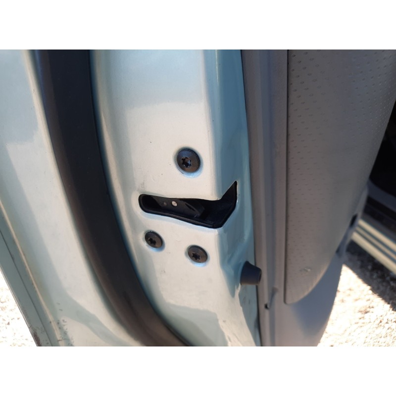 Recambio de cerradura puerta delantera izquierda para kia carens iii monospace (un) 2.0 crdi 140 referencia OEM IAM   