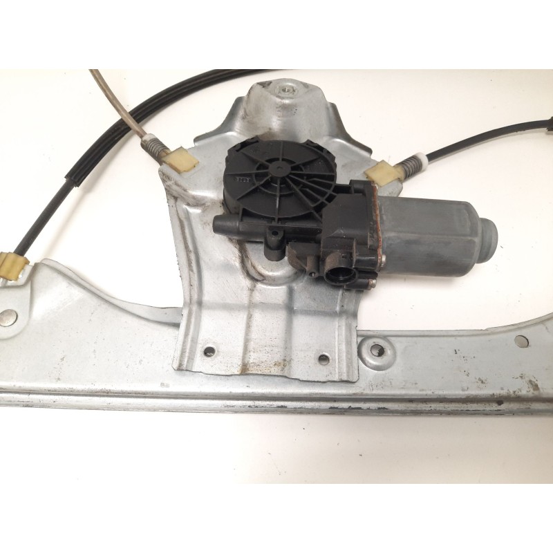 Recambio de elevalunas delantero derecho para renault clio iii (br0/1, cr0/1) 1.5 dci (c/br0g, c/br1g) referencia OEM IAM   