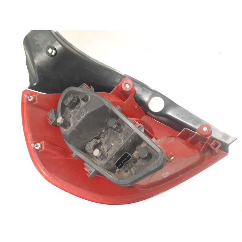 Recambio de piloto trasero derecho para renault clio iii (br0/1, cr0/1) 1.5 dci (c/br0g, c/br1g) referencia OEM IAM   