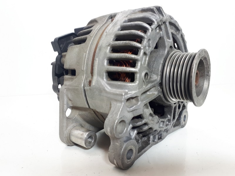 Recambio de alternador para volkswagen golf v berlina (1k1) trendline referencia OEM IAM 03C9030023D 0124325128 110A