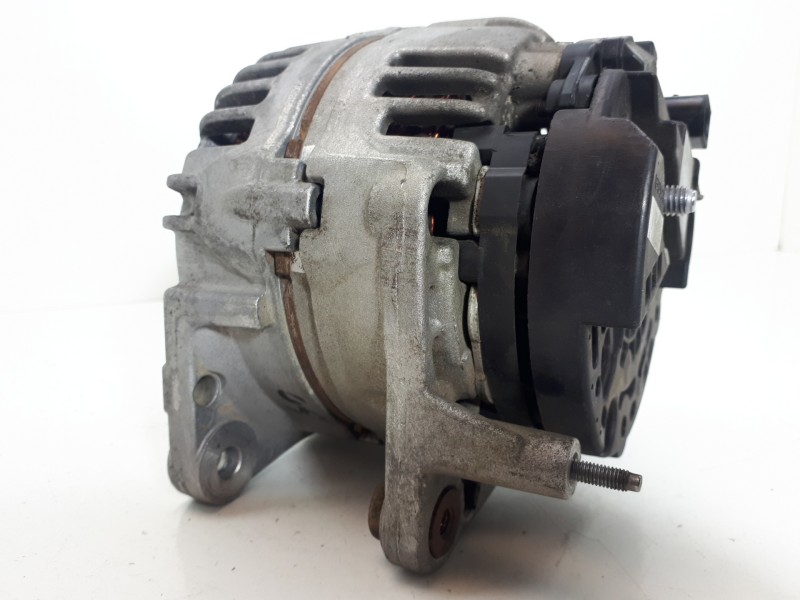 Recambio de alternador para volkswagen golf v berlina (1k1) trendline referencia OEM IAM 03C9030023D 0124325128 110A
