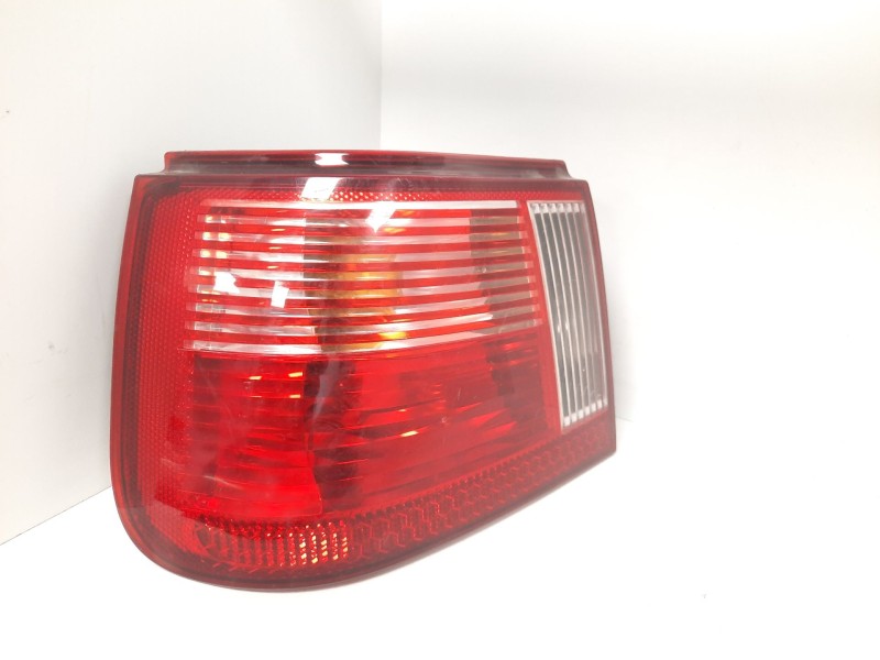 Recambio de piloto trasero izquierdo para seat ibiza (6k1) 1.9 sdi referencia OEM IAM  8482 