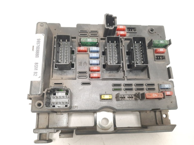 Recambio de caja reles / fusibles para peugeot 307 break (3e) 1.6 hdi 110 referencia OEM IAM 9667608880 BSMB2 